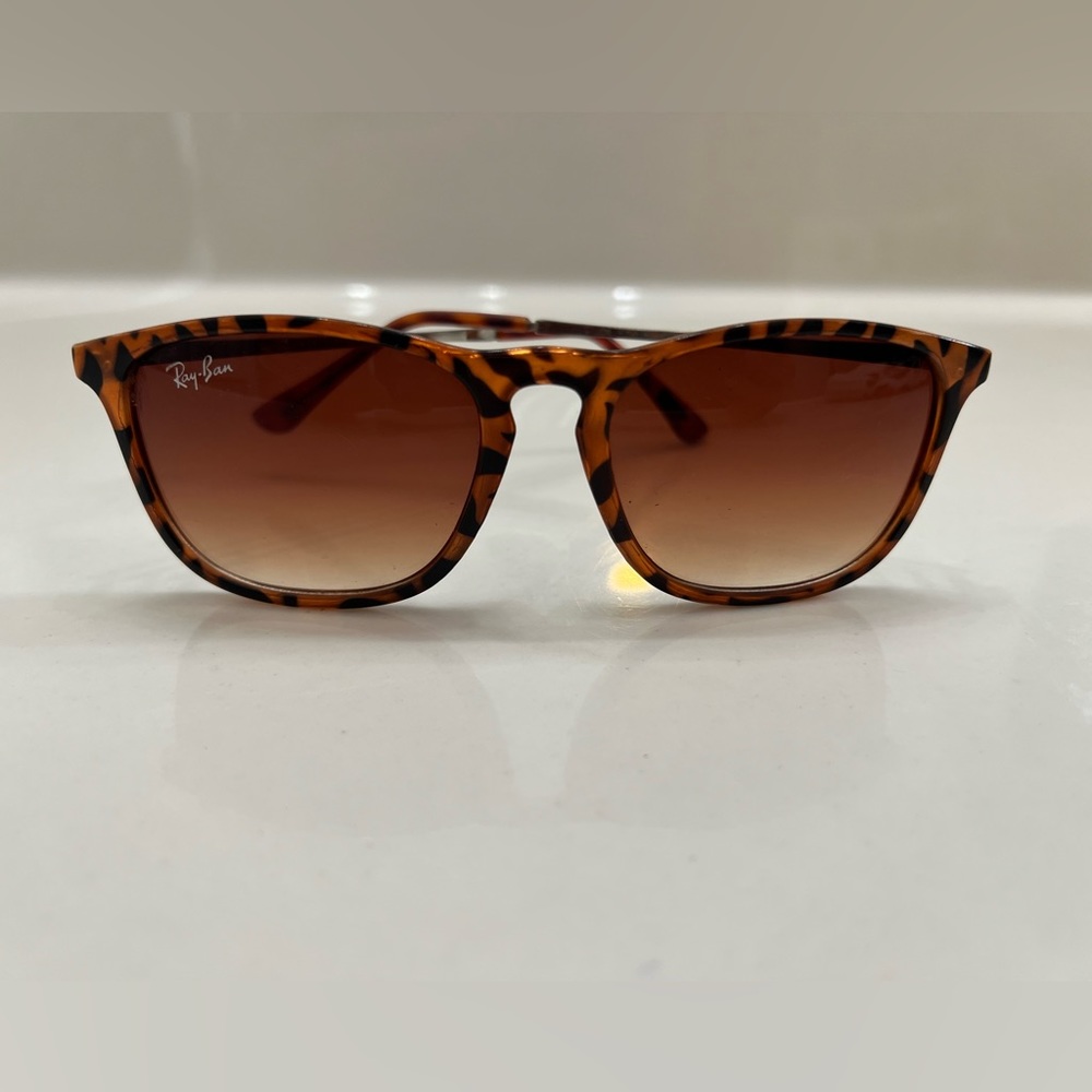 Women’s Ray Ban Sunglasses